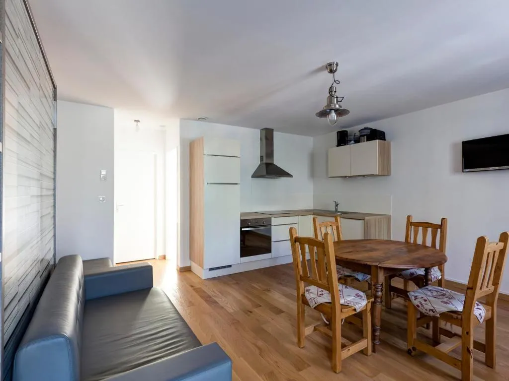 Image of Appartement neuf 2* au centre de Brides avec terrasse, proche télécabines et commerces – FR-1-512-41