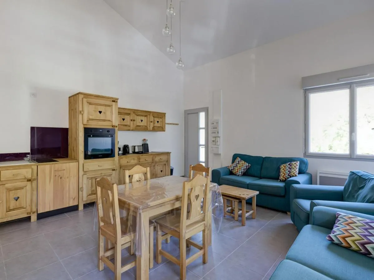 Image 1 of Appartement neuf 2 pièces mezzanine, 2* – 57 m², 6 pers, balcon, centre de Brides-les-Bains – FR-1-512-10