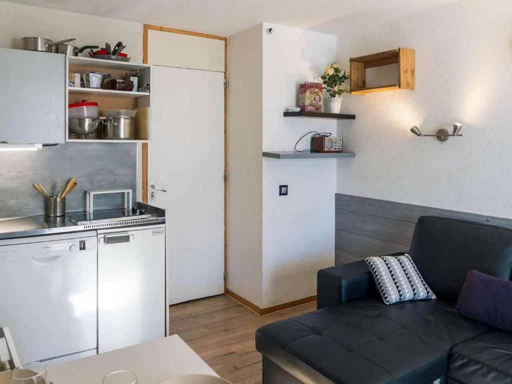 Image of Appartement rénové Val Thorens – 5 pers, balcon, commerces au pied, local à ski – FR-1-637-65