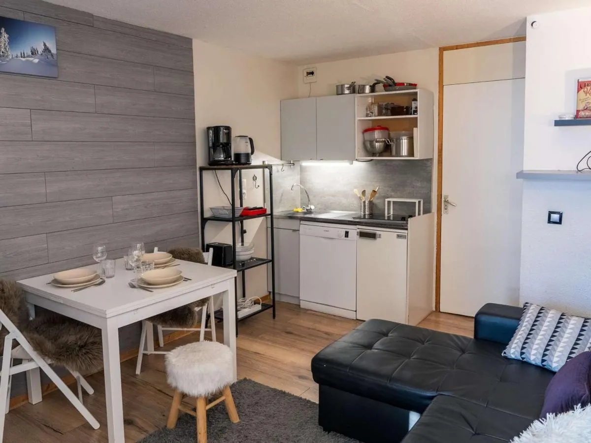Image 1 of Appartement rénové Val Thorens – 5 pers, balcon, commerces au pied, local à ski – FR-1-637-65
