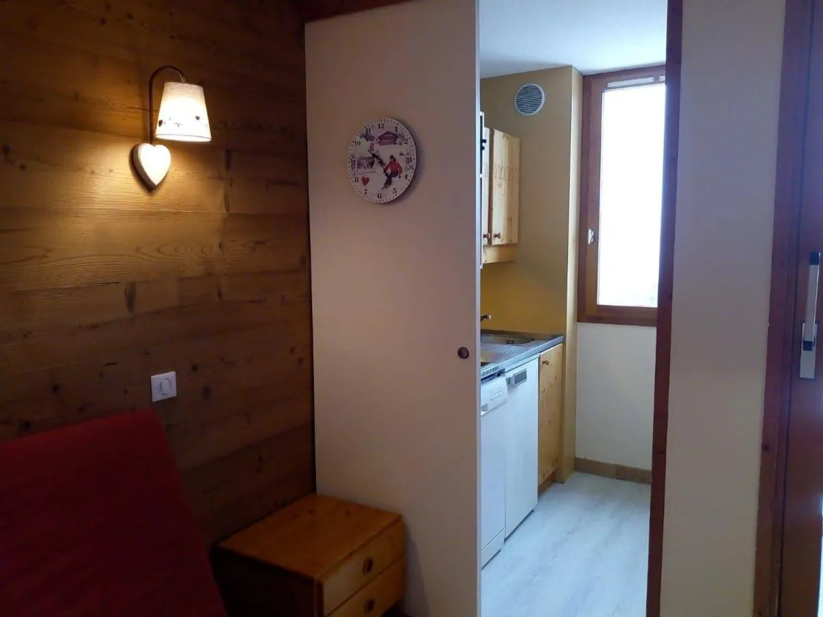 Image 3 of Appartement rénové à Méribel, 1 chambre, 3 couchages, balcon, accès pistes, casier à skis, WIFI – FR-1-355-175