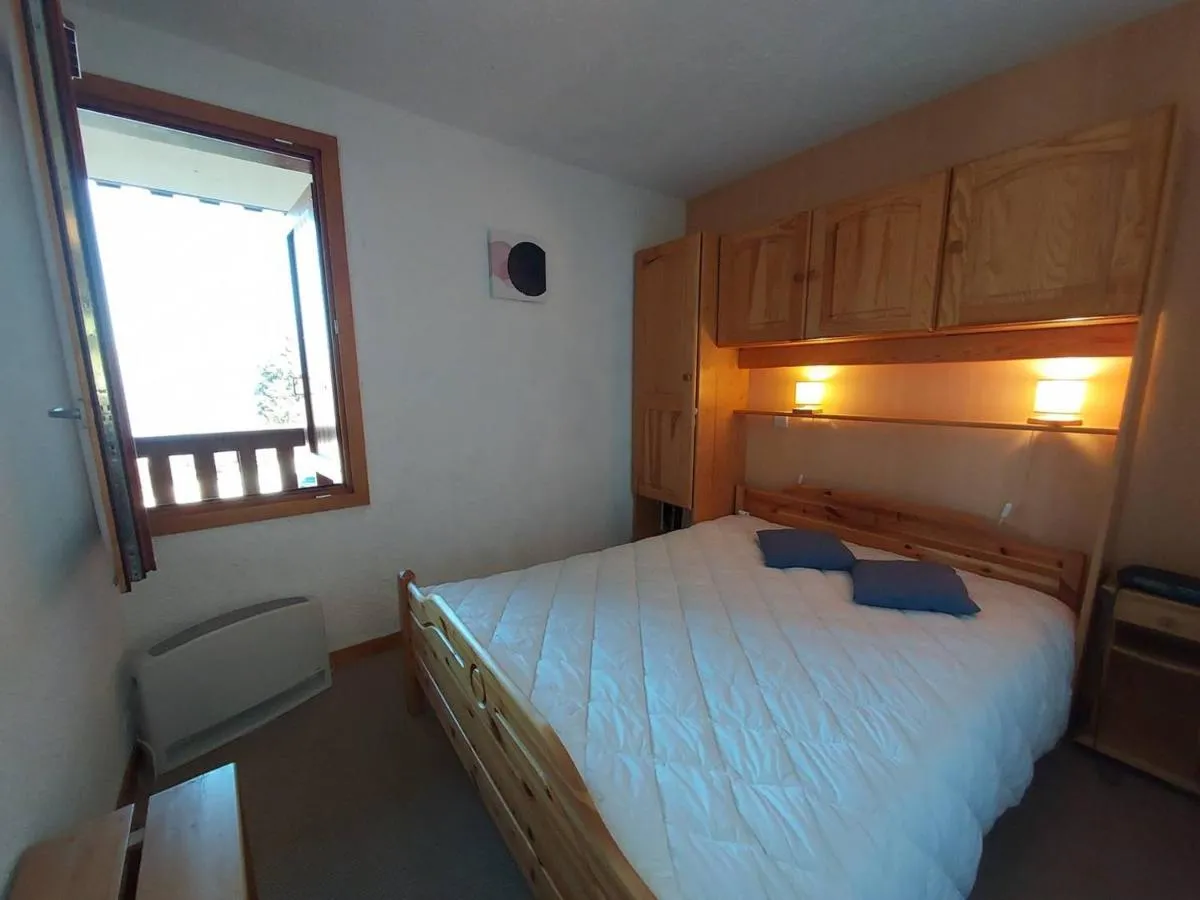 Image 5 of Appartement skis aux pieds, 2 pièces, proche pistes et commerces – FR-1-356-527