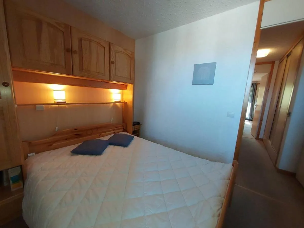 Image 6 of Appartement skis aux pieds, 2 pièces, proche pistes et commerces – FR-1-356-527
