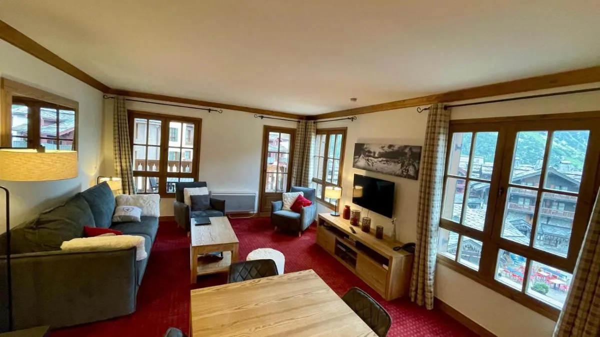 Image 1 of Arc 1950 – Appt 2CH – 6 pers – Rés 5* luxe – Piscine, sauna, hamman, jacuzzi – Classé 5 cristaux Paradiski