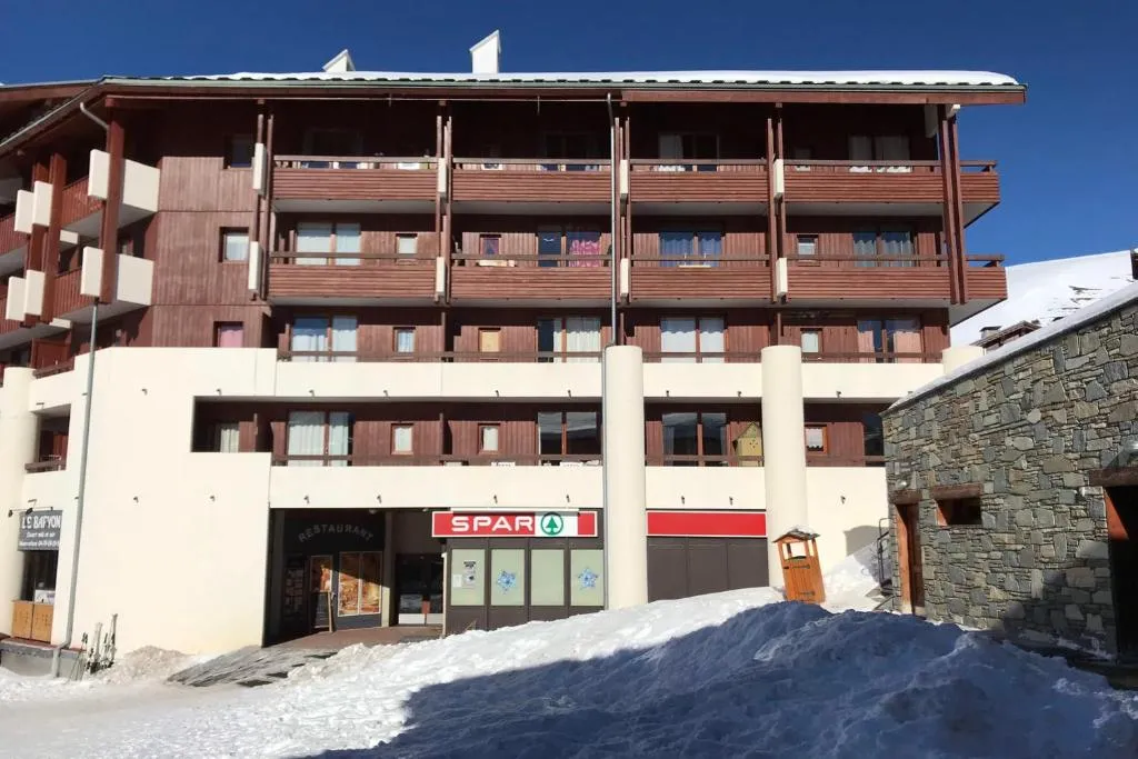 Image of Bright studio with balcony