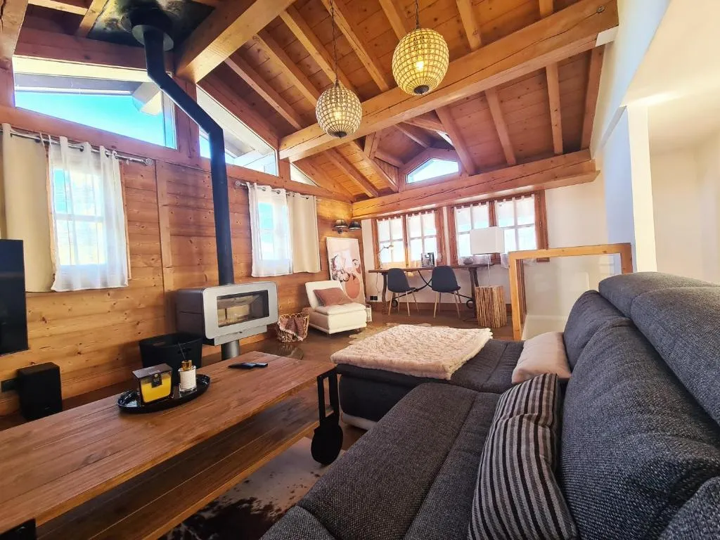 Image of CHALET LA LOUVE, Courchevel 1650- 15 personnes Jacuzzi et Hammam Pistes 70 m,commerces 50m