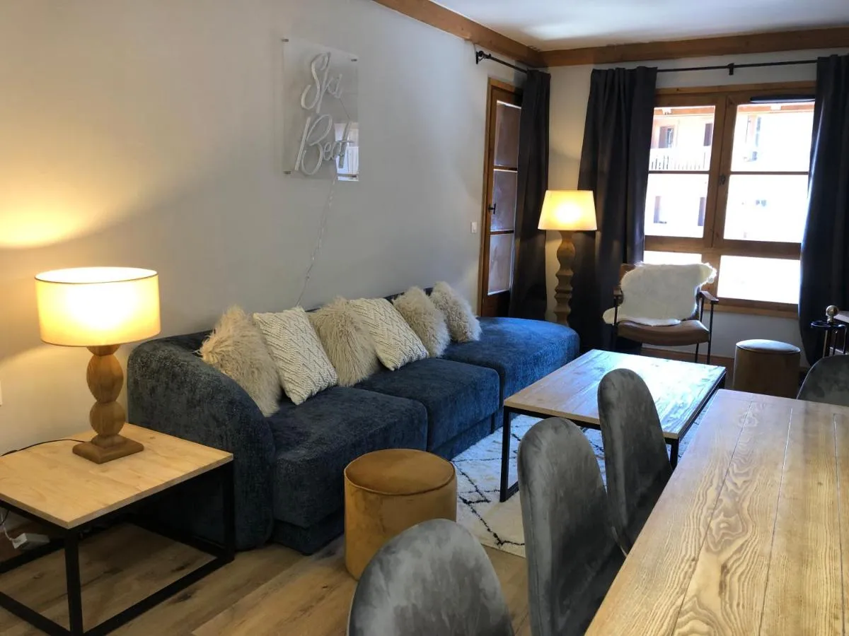 Image 3 of Chalet Alouette, 3 bed, Arc 1950