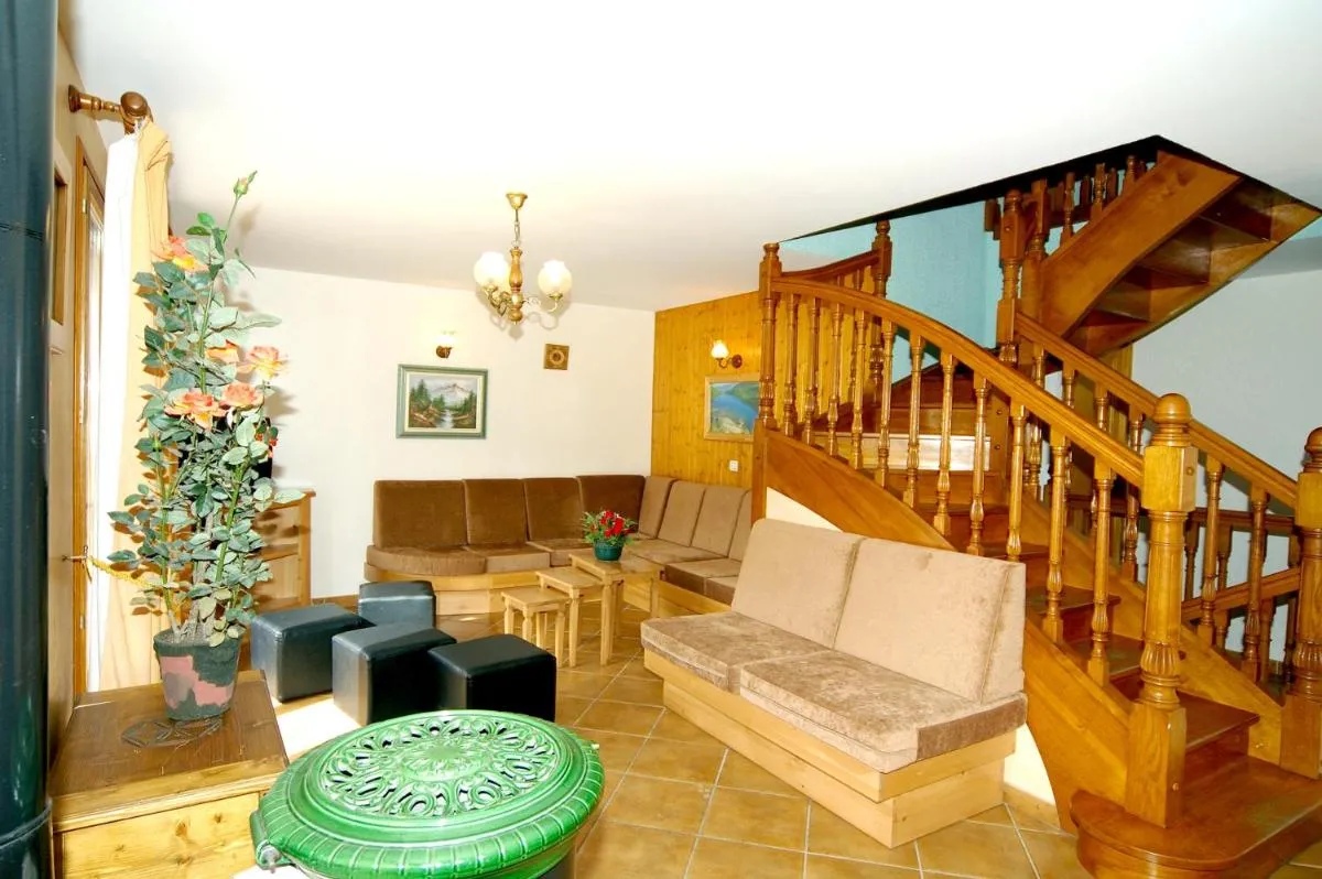 Image 1 of Chalet Authentique Praranger Jacuzzi