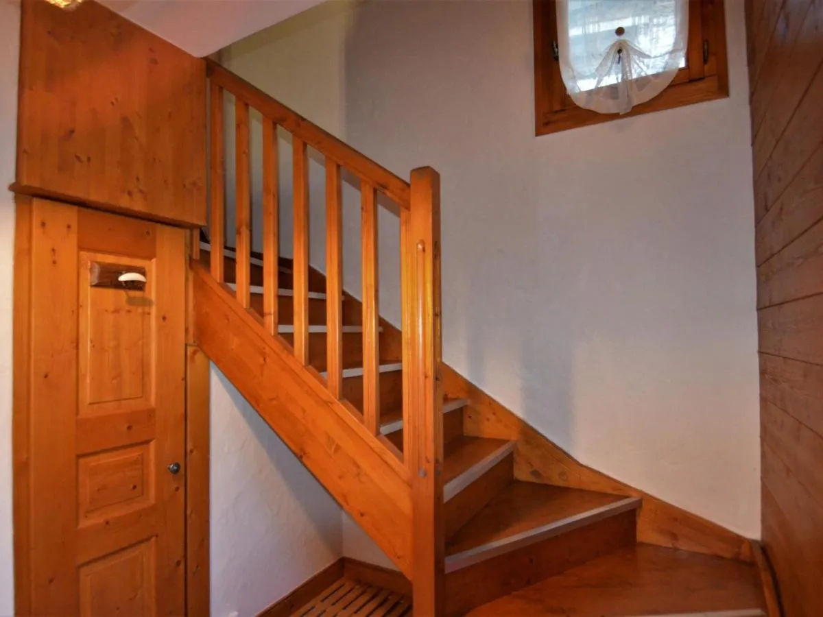 Image 3 of Chalet Authentique Rénové à St Martin, Terrasse, Proche Pistes et Navette Gratuite – FR-1-452-60