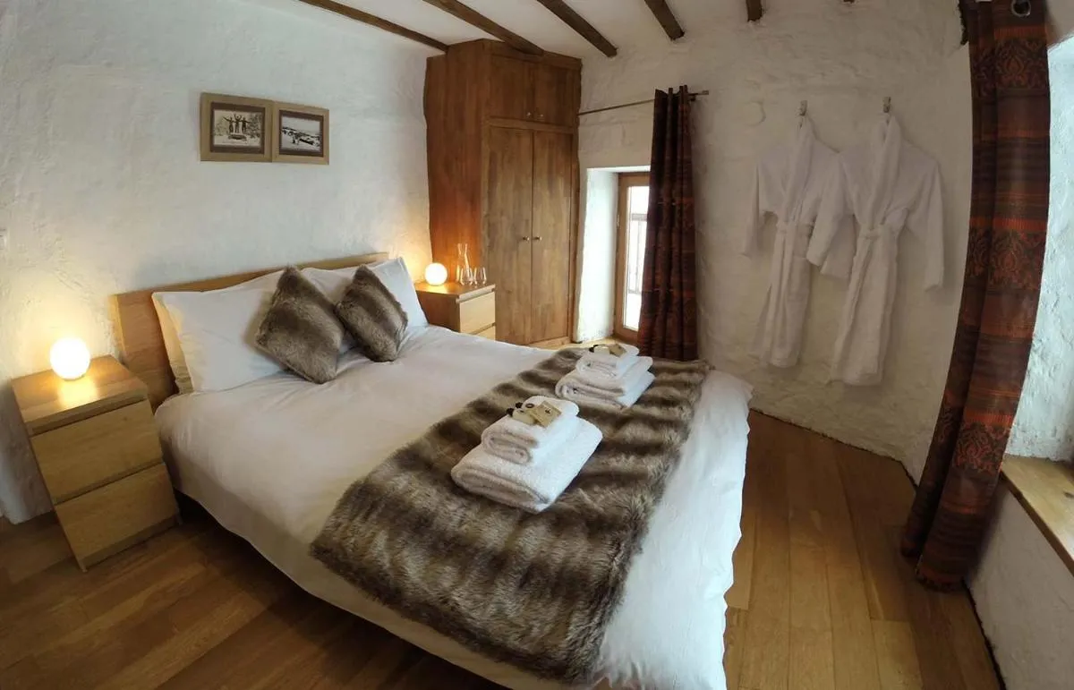 Image 2 of Chalet Broski – Luxury near St Martin De Bellville