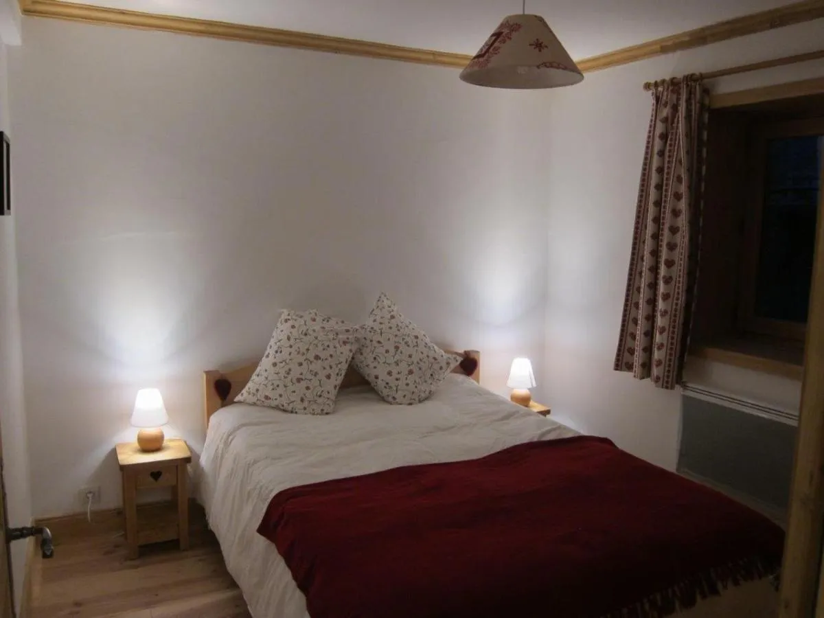 Image 3 of Chalet Confort 4 Ch, 3 SDB, Proche 3 Vallées, Wifi Gratuit – FR-1-452-58