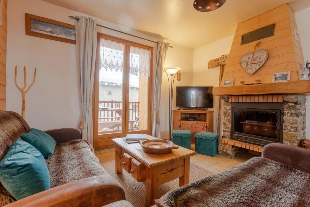 Image 1 of Chalet Laura
