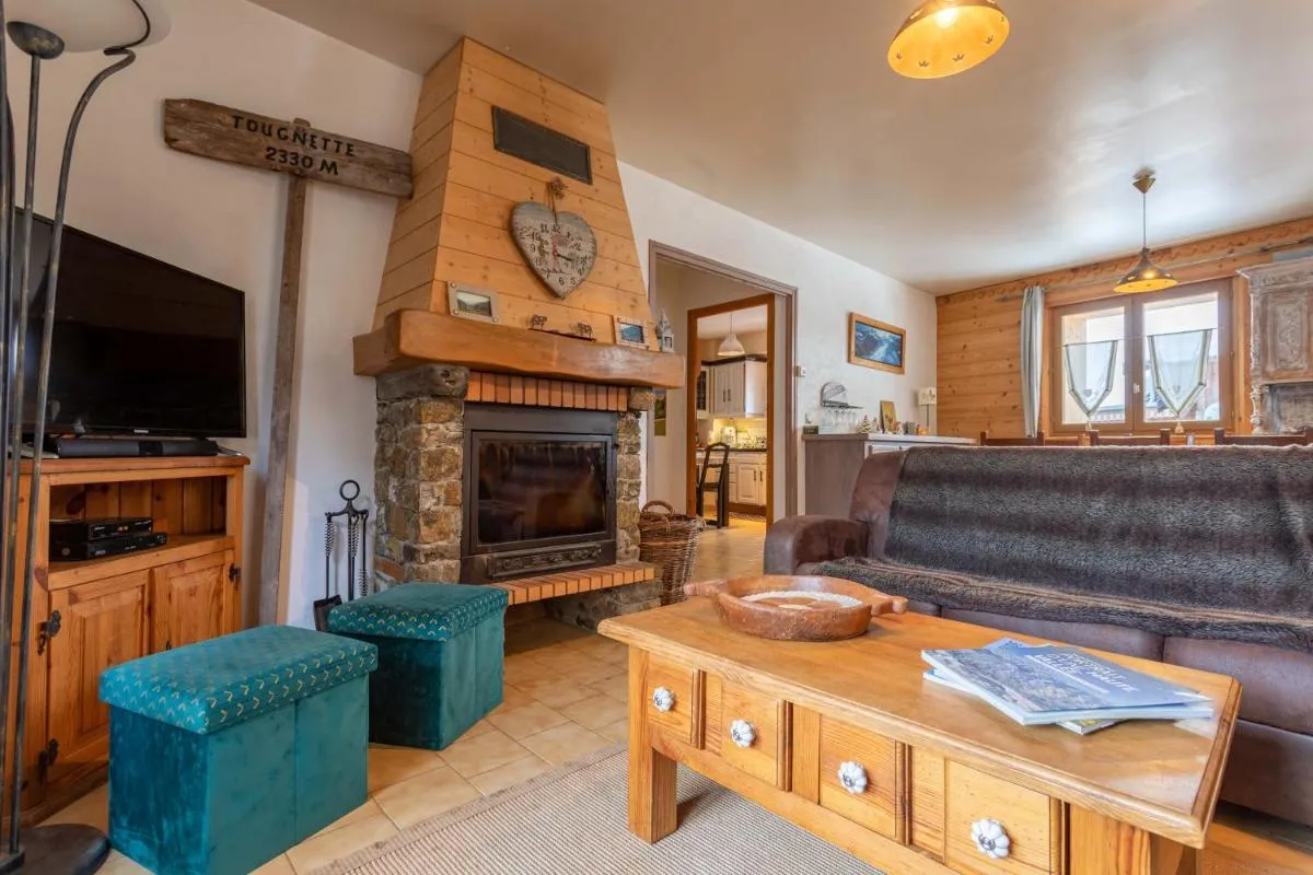 Image 3 of Chalet Laura
