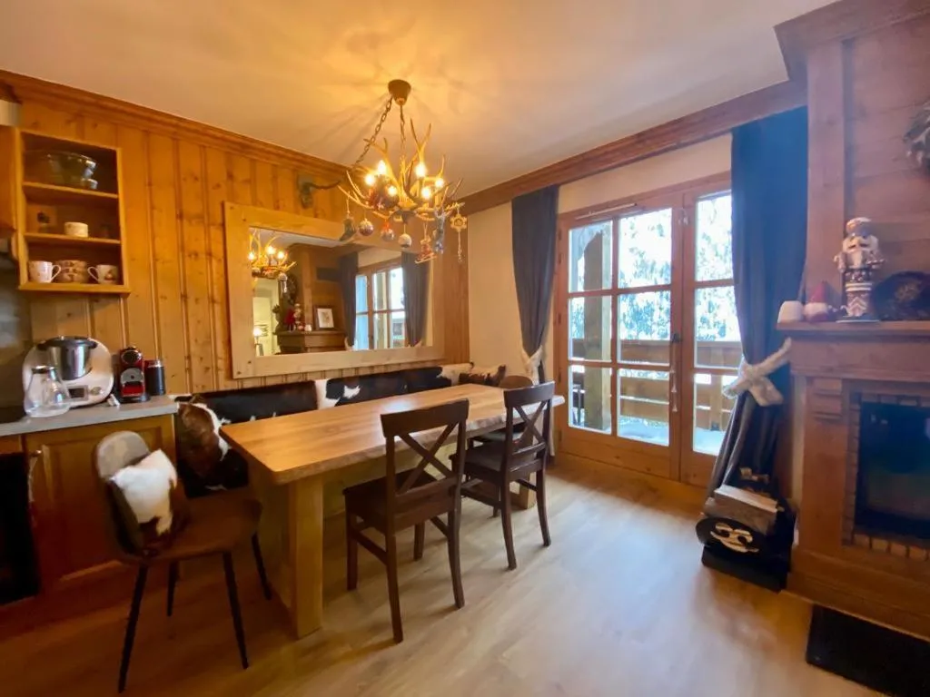 Image 1 of Chalet Mont Blanc – Arc 1950 – Ski-in Ski-out, 2 bed duplex, sleeps 8