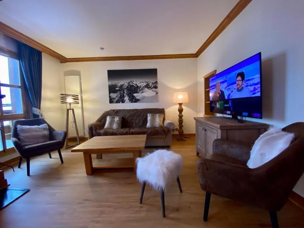 Image 6 of Chalet Mont Blanc – Arc 1950 – Ski-in Ski-out, 2 bed duplex, sleeps 8