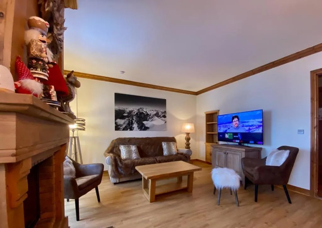Image 5 of Chalet Mont Blanc – Arc 1950 – Ski-in Ski-out, 2 bed duplex, sleeps 8