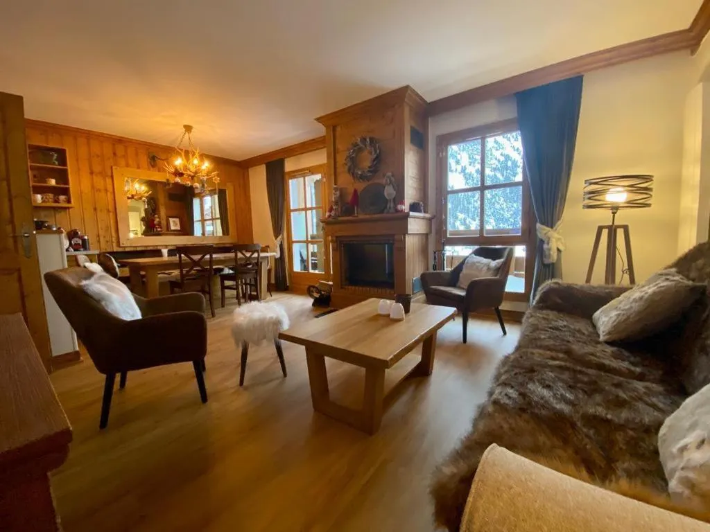 Image of Chalet Mont Blanc – Arc 1950 – Ski-in Ski-out, 2 bed duplex, sleeps 8