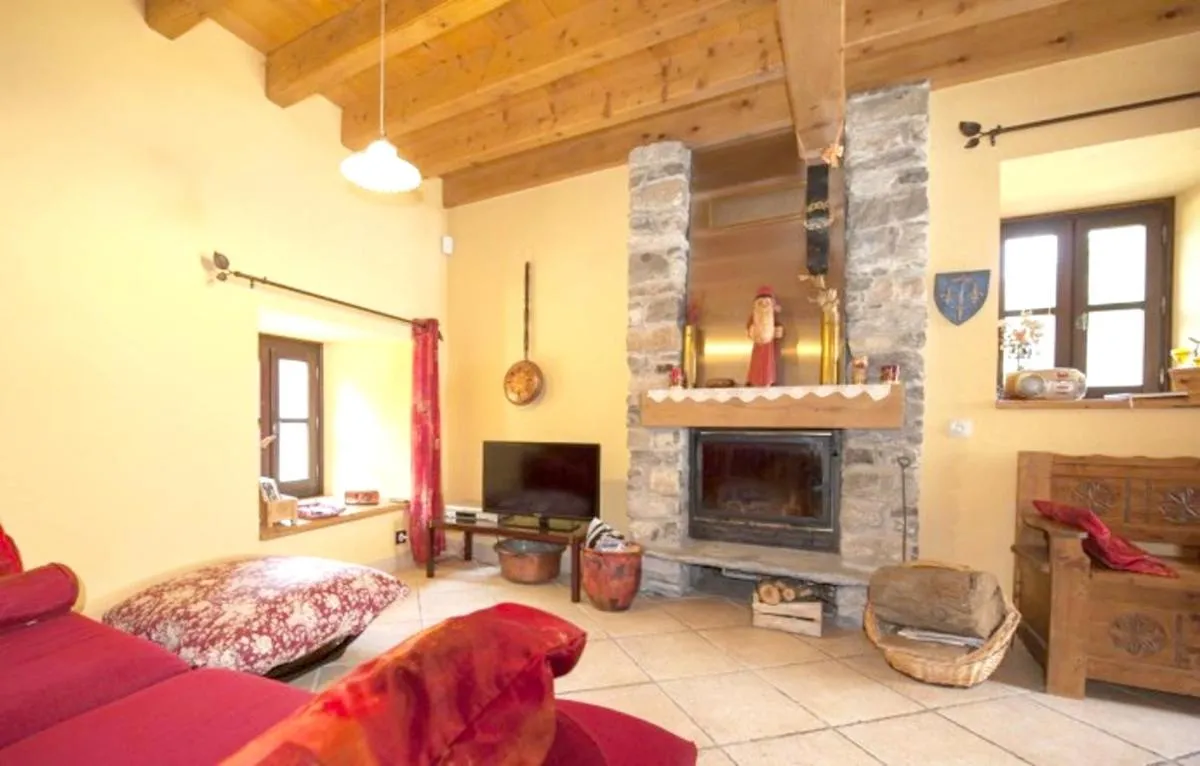 Image 1 of Chalet chaleureux a Saint Andre avec vue sur montagne