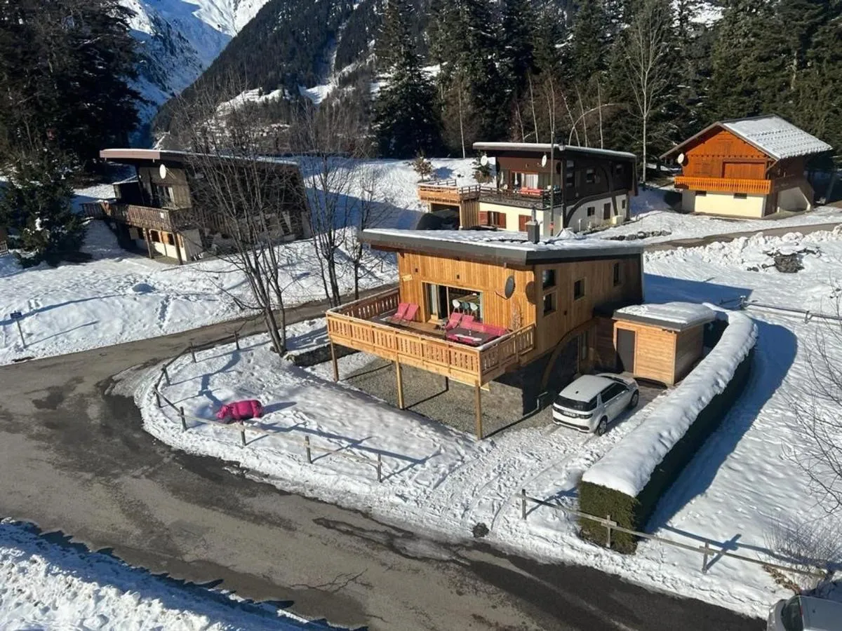 Image 1 of Chalet chaleureux avec vue sur les montagnes de La Lechere