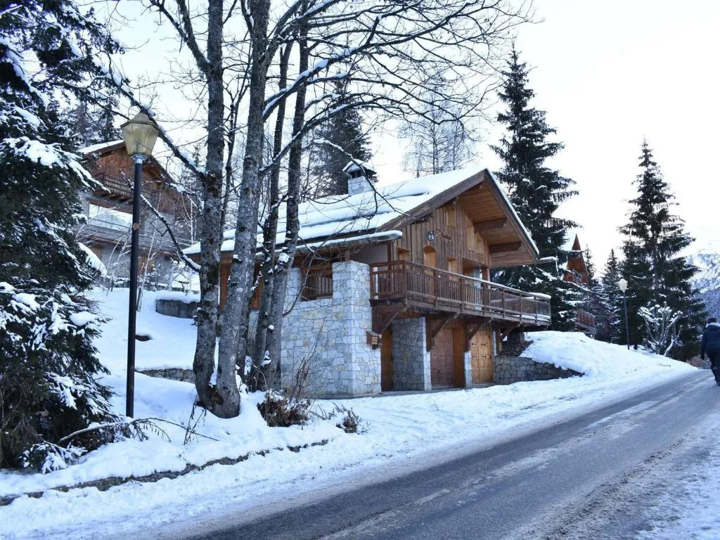 Image of Chalet cosy 6 pers. à 100m des pistes avec garage fermé et parking, Méribel – FR-1-180-411