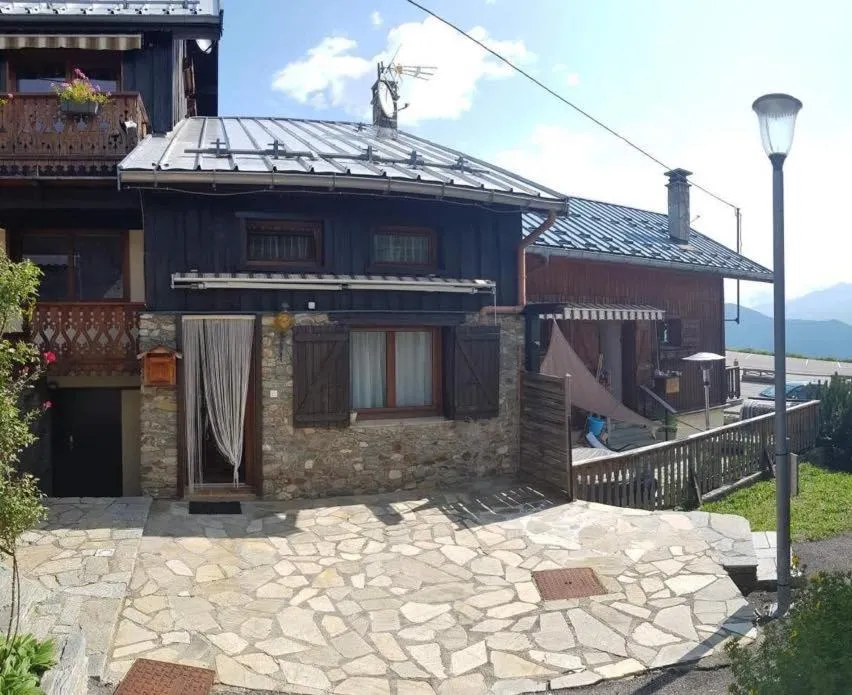 Image 1 of Chalet de montagne au cœur de Doucy
