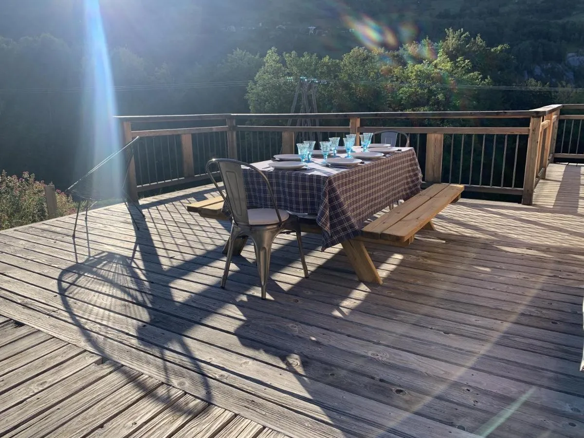 Image 2 of Chalet du Fey