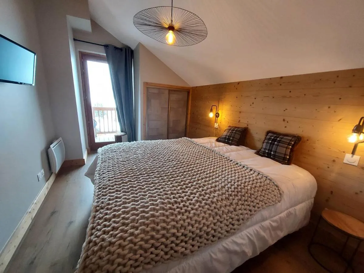 Image 6 of Chalet indépendant avec prestations hôtelières, 3 chambres, terrasse, parking, pour 6 personnes – FR-1-356-428