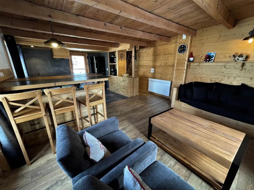 Image of Chalet rénové 3 chambres, charme, WiFi gratuit, proximité pistes – FR-1-452-128
