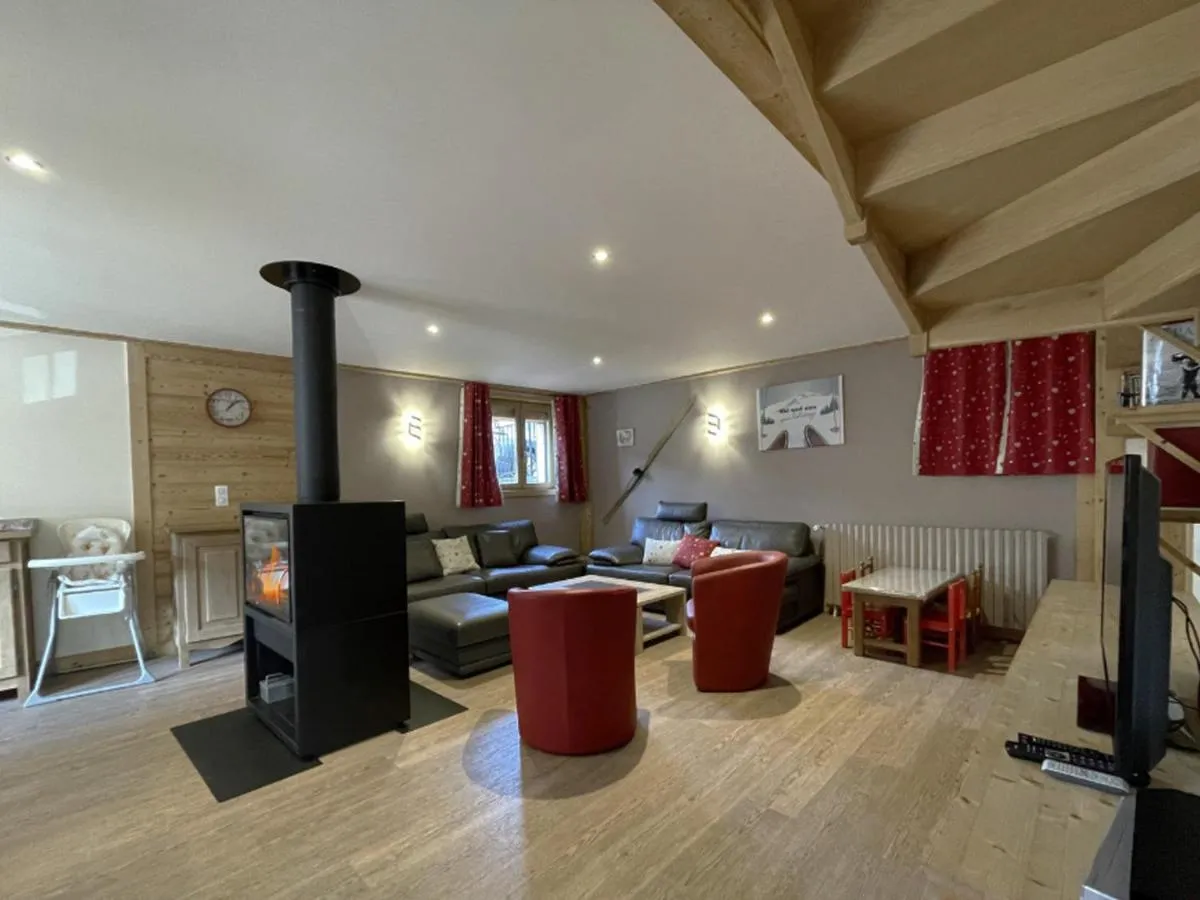 Image 1 of Chalet rénové avec sauna, garage et Wi-Fi – Saint-Martin-de-Belleville – FR-1-452-69