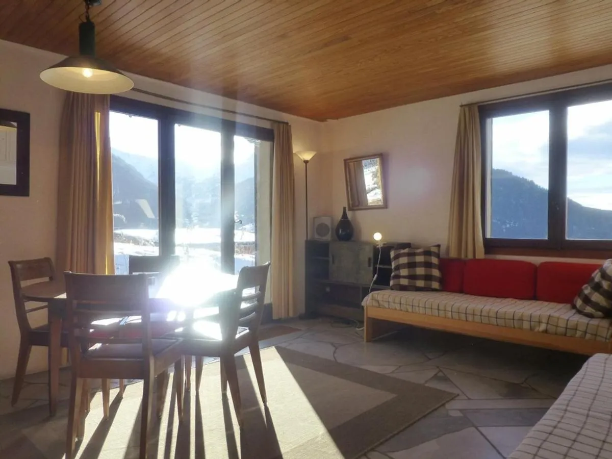 Image 2 of Chalet rustique pour 11 pers, accès direct pistes, animaux admis, Wi-Fi – FR-1-757-126