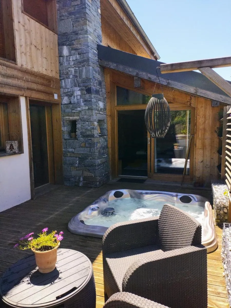 Image 3 of Chalet spacieux & spa