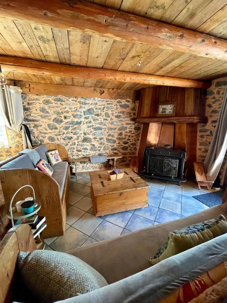Image 5 of Chalet typique accueillant jusqu’à 9 personnes