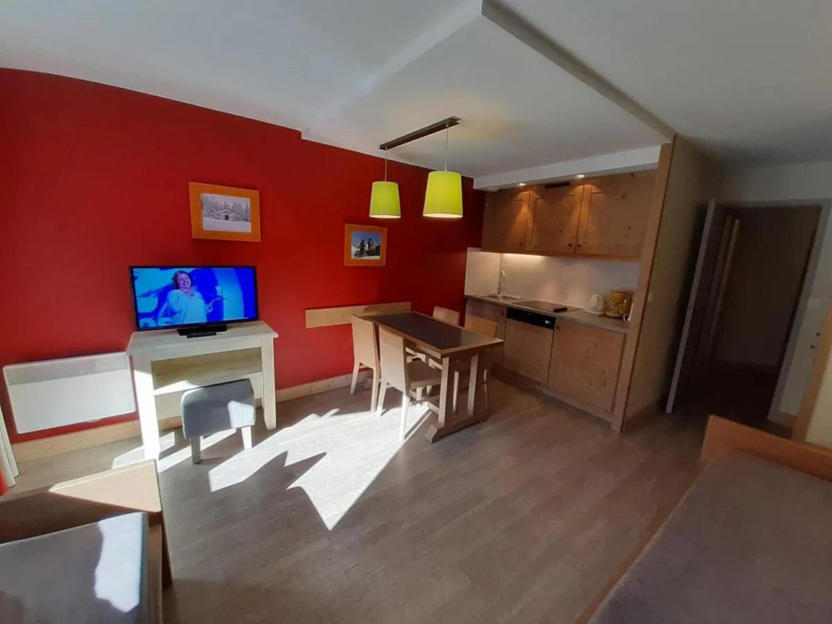 Image 2 of Charmant 2P au centre, balcon Sud, parking, animaux admis – FR-1-513-82