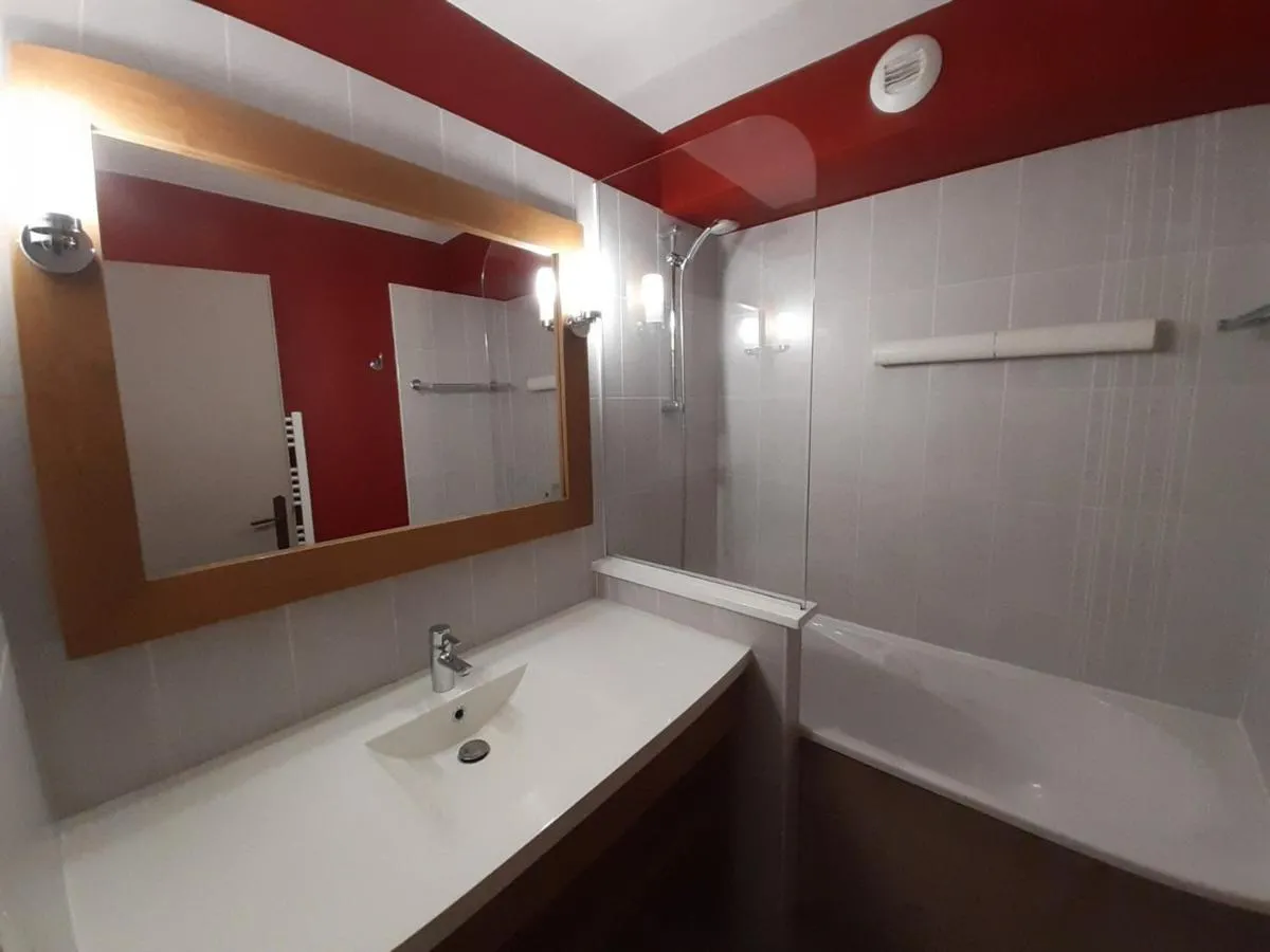 Image 5 of Charmant 2P au centre, balcon Sud, parking, animaux admis – FR-1-513-82
