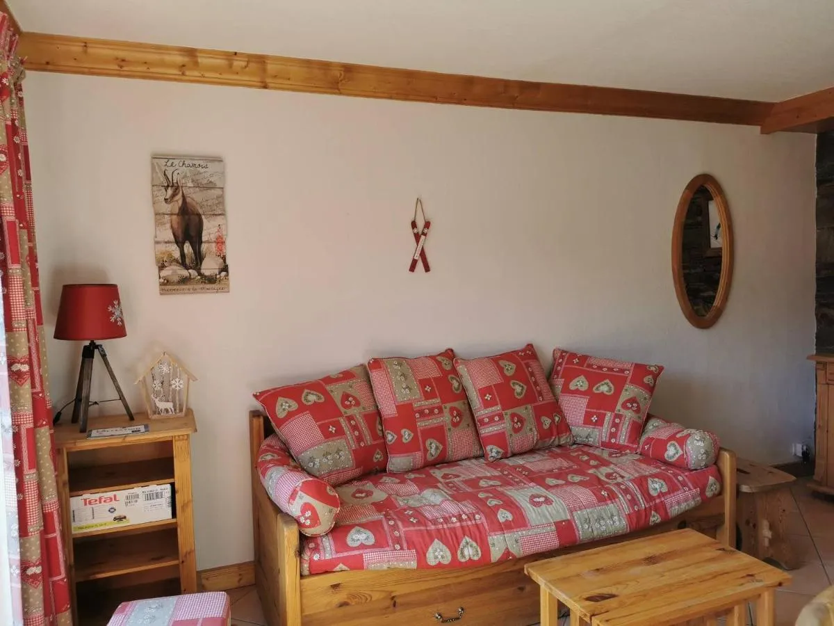 Image 4 of Charmant appartement 2 chambres à Méribel, proche pistes et commerces – FR-1-355-139