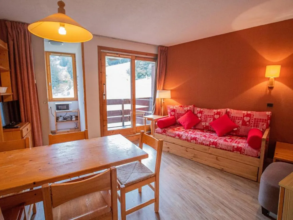 Image of Charmant appartement 3 chambres avec balcon, proches des pistes et de l’ESF, animaux acceptés – FR-1-356-316