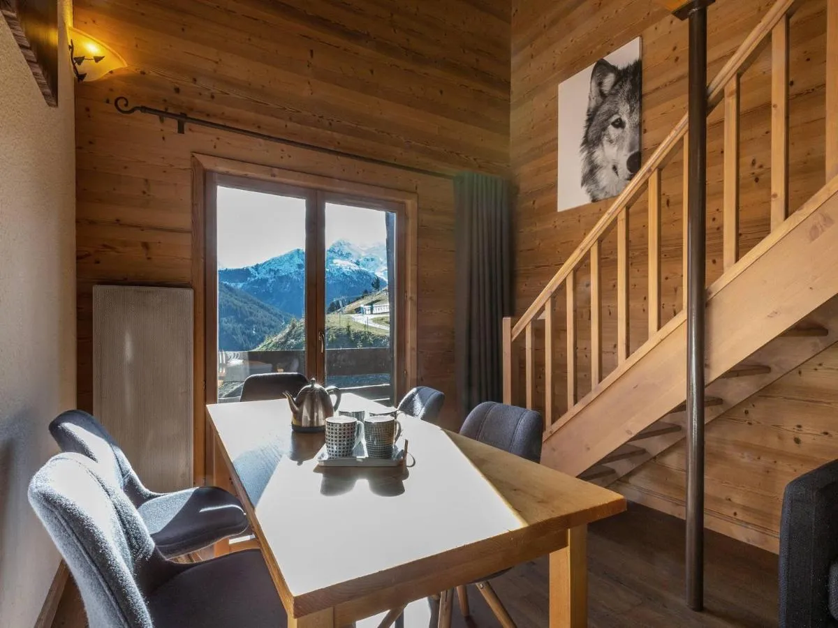 Image 1 of Charmant duplex 8 pers. skis aux pieds à Méribel Mottaret, balcon, cuisine équipée, animaux admis – FR-1-355-141