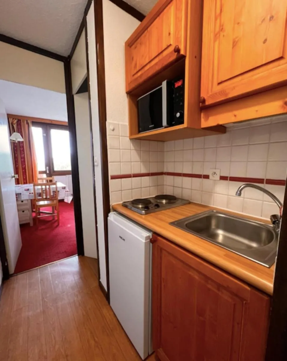 Image 3 of Charming and comfortable studio with balcony