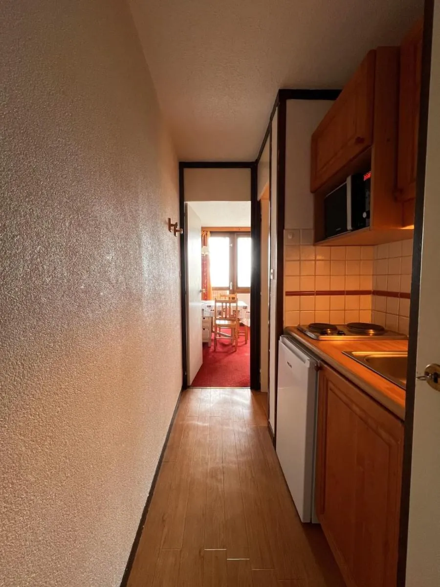 Image 4 of Charming and comfortable studio with balcony