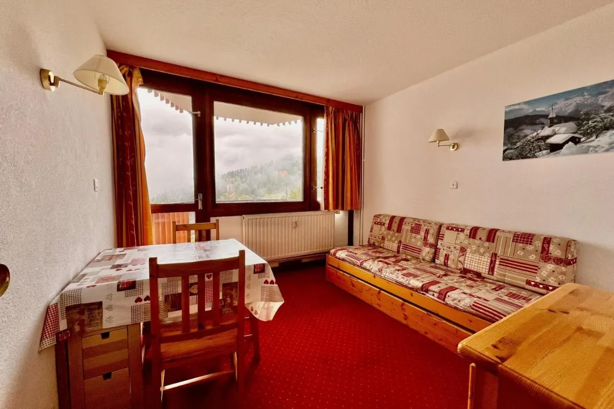 Image 1 of Charming and comfortable studio with balcony