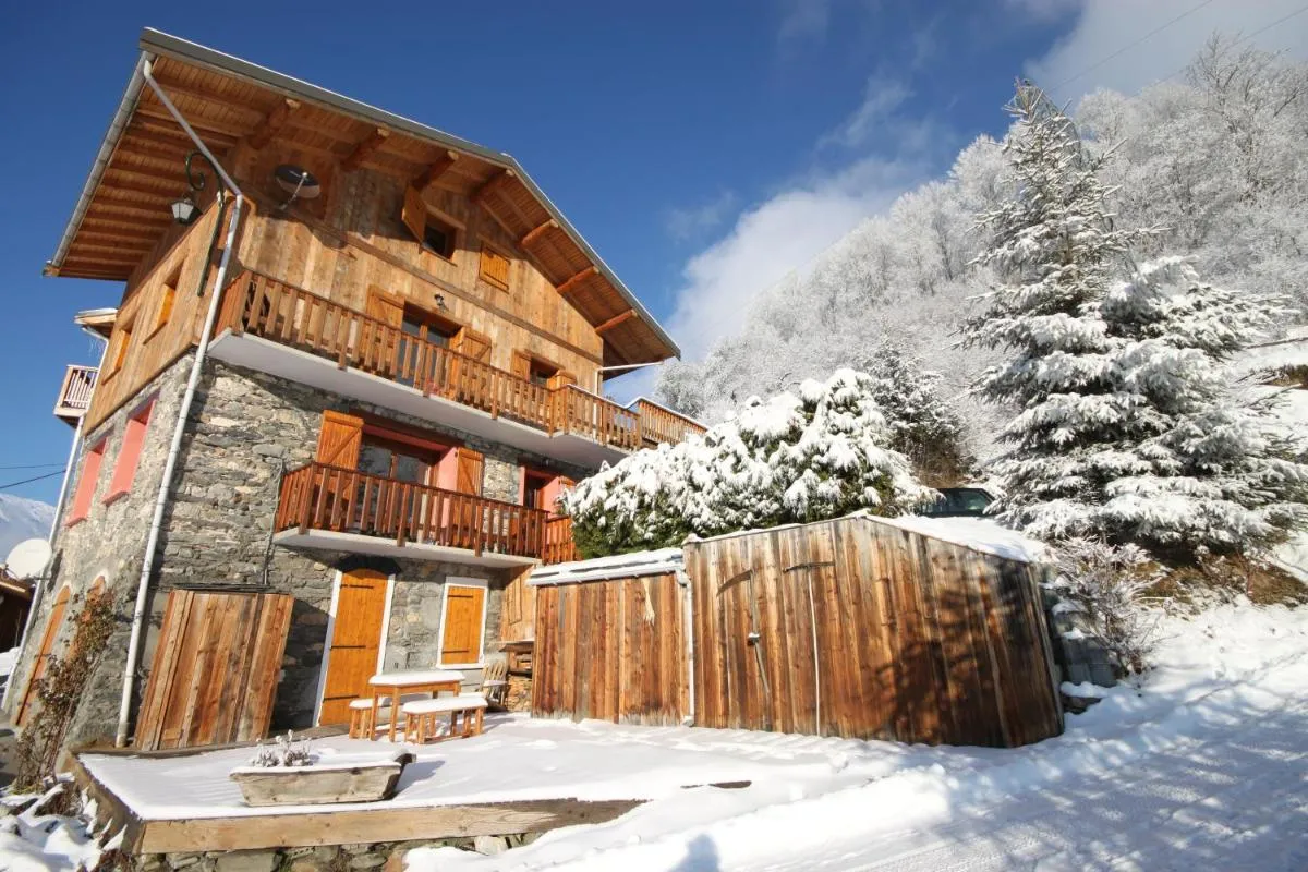 Image 1 of Charming family Chalet 5 mins from the slopes!