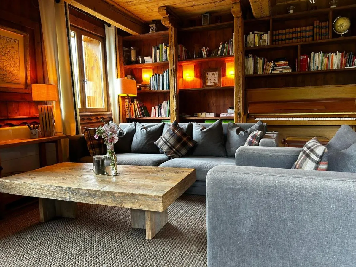 Image 5 of Charming family Chalet 5 mins from the slopes!