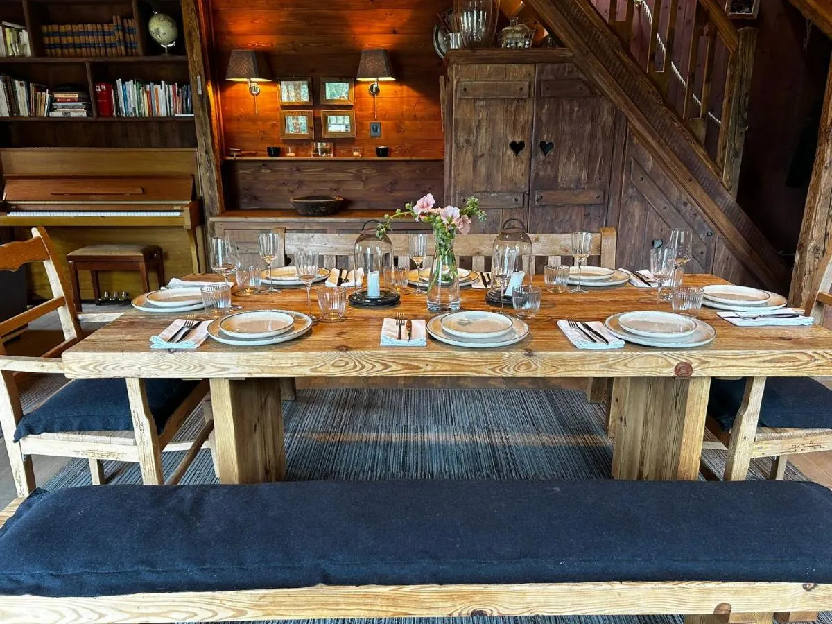 Image 3 of Charming family Chalet 5 mins from the slopes!