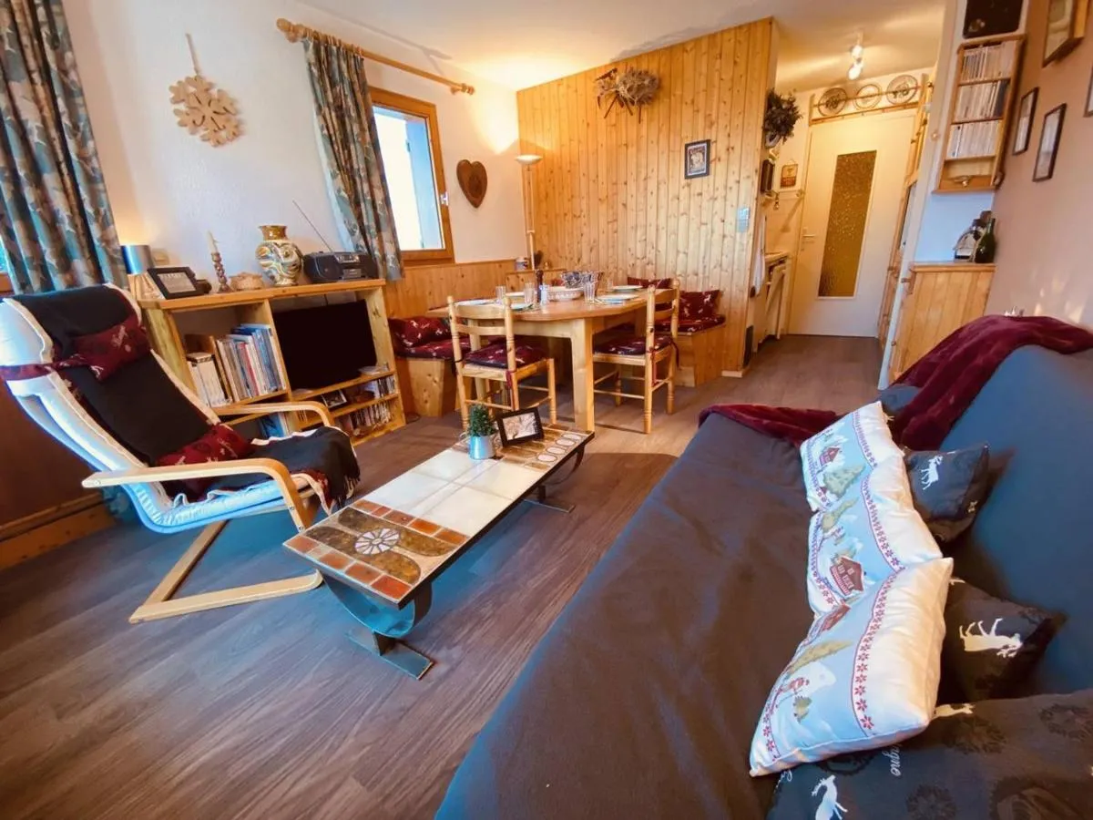 Image 5 of Confortable appartement 6 pers, prox pistes, parking inclus – FR-1-757-131