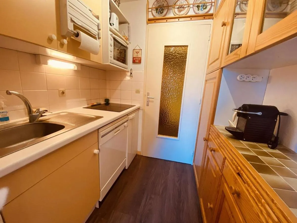 Image 1 of Confortable appartement 6 pers, prox pistes, parking inclus – FR-1-757-131