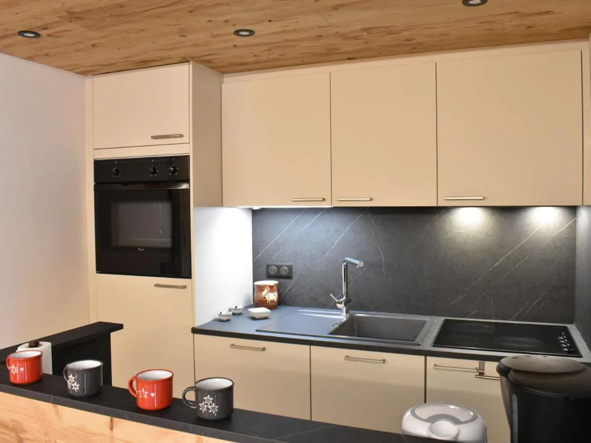 Image 2 of Confort et commodités à Méribel Village, 3 chambres, balcon sud, parking couvert, à 150m des remontées – FR-1-180-528