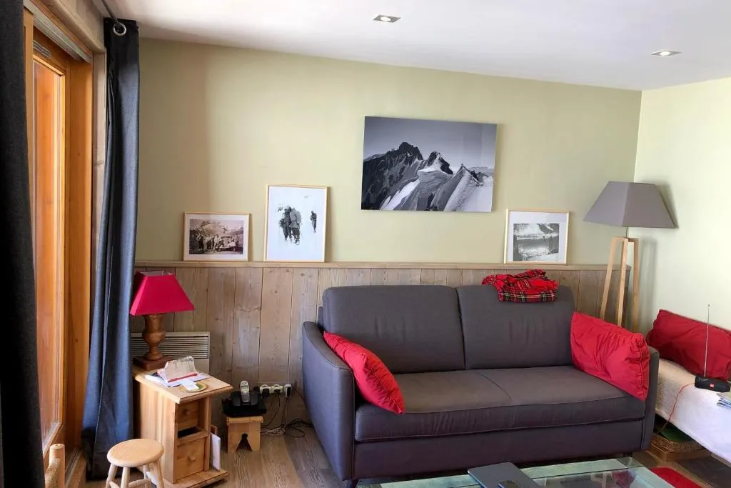 Image of Cosy and spacious family nest with superb view