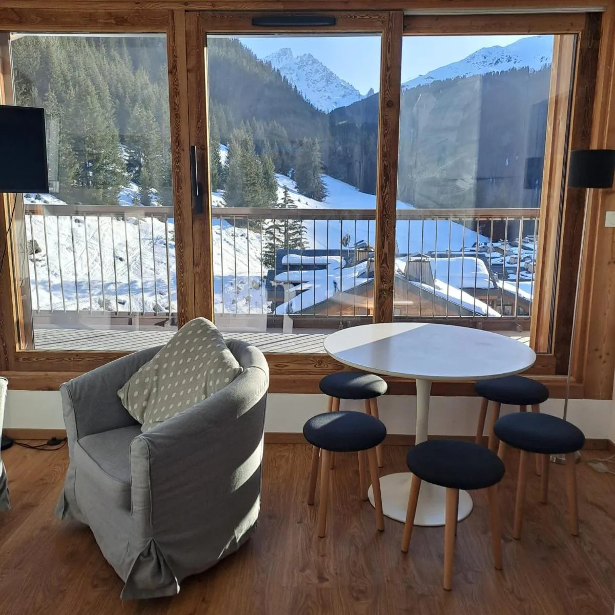 Image 3 of Croix-Des-Verdon Full renovated – Ski in and out – Courchevel 1650 with covered parking