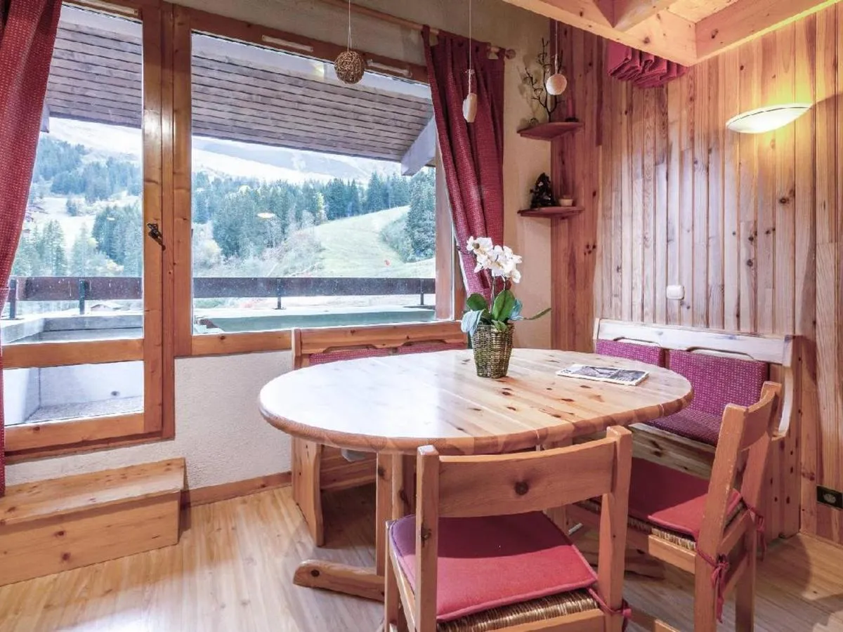 Image 1 of **Duplex 3 Pièces + Mezzanine, Skis aux Pieds, Proche ESF et Commerces** – FR-1-356-395