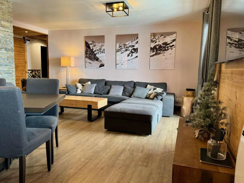 Image of Duplex rénové à Val Thorens – 12 pers, 4 chambres, garage, proche pistes et commerces – FR-1-637-40